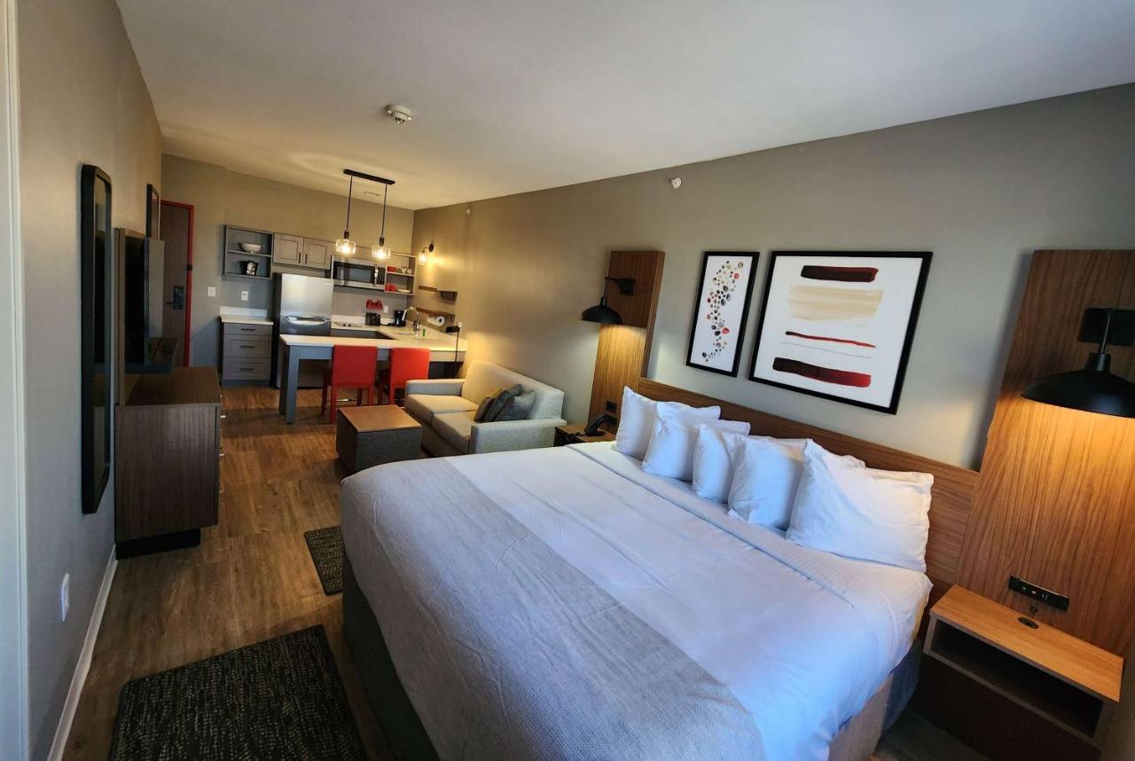 Hawthorn Suites By Wyndham Del Rio Exterior foto